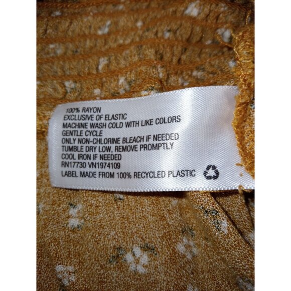 Wild Fable Junior's Mustard Yellow/White Floral V-Neck Crop Top Size Medium - Picture 7 of 7